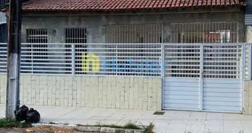 Casa à venda no Bairro  Suíssa, 3/4 sendo 1 suíte, varanda e garagem para 3 carros.