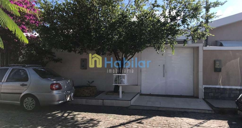 Casa à venda na Farolândia. Próximo ao palácio do governo. Oportunidade.