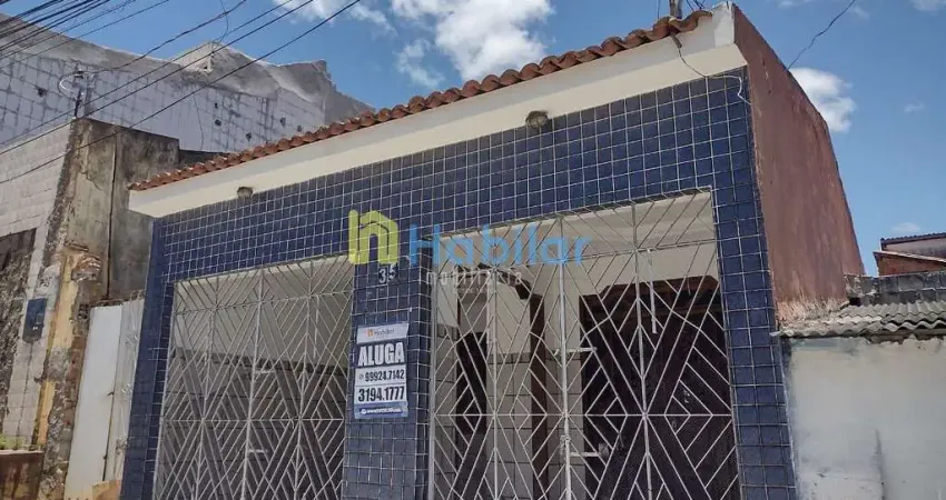 Casa com 3 dormitórios à venda, 150 m² por R$ 270.000 - Industrial - Aracaju/SE