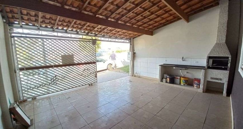Jardim Santa Julia, casa com 3 dorms / Aceita permuta