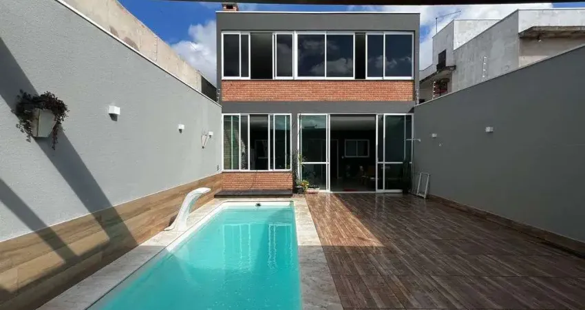 Sobrado com Piscina e Área Gourmet no Jardim dos Sabiás em Indaiatuba/SP