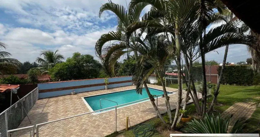 Oportunidade: Chácara com 5 Dormitórios (1 suíte) e Lazer Completo em Salto/SP