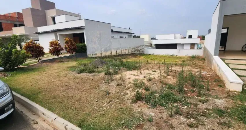 Lindo lote / terreno no Residencial Central Parque com 300 m²