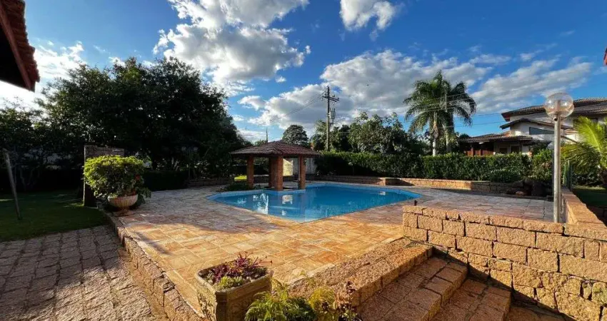 Mansão com 5 Dormitórios e Piscina no Condomínio Monte Belo em Salto/SP
