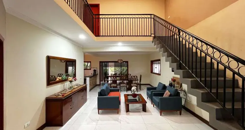 OPORTUNIDADE! Casa com 3 dormitórios, sendo 1 suíte com closet - Central Parque