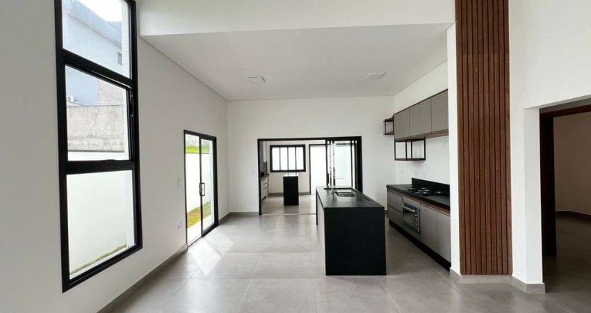 Casa com 3 dormitórios, sendo 1 suíte e Piscina no Lagos D’Icaraí em Salto/SP