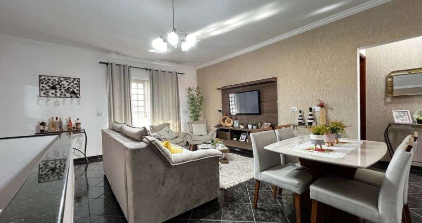 Casa com 4 Dormitórios e 2 Lojas no Jardim Planalto em Salto/SP