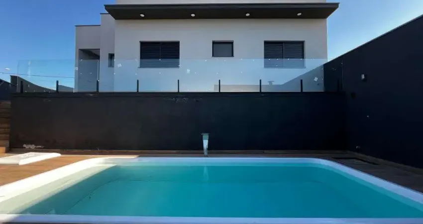 Casa com Suíte, Piscina e Área Gourmet no Jardim América em Salto/SP