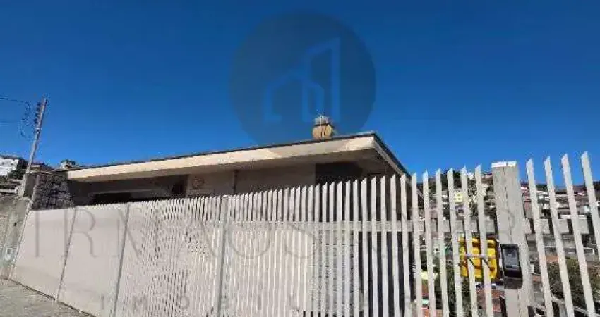 Casa com 4 quartos para alugar na Rua Fernão Dias, 60, Santo André, Poços de Caldas