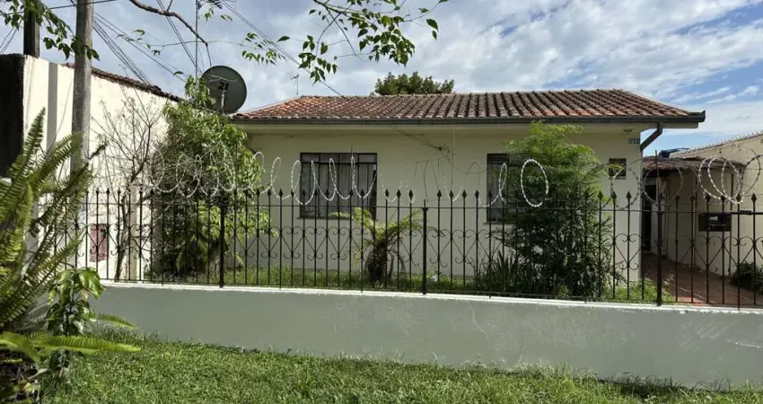 Casa com 2 quartos  para alugar, 187.90 m2 por r$2000.00  - hauer - curitiba/pr