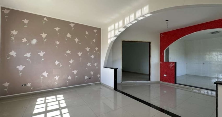 Casa com 4 quartos  para alugar, 132.47 m2 por R$3500.00  - Xaxim - Curitiba/PR