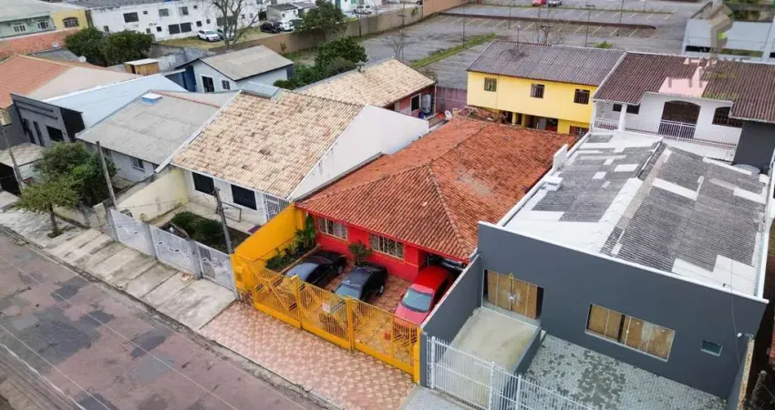 Casa com 11 quartos à venda na Rua Moreira Sales, 180, Sítio Cercado, Curitiba