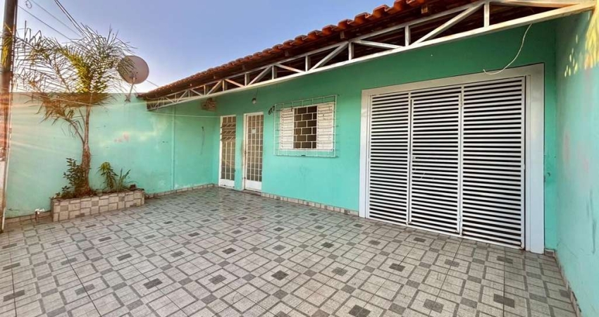 Casa com 3 quartos  à venda, 90.00 m2 por R$380000.00  - Afonso Pena - Sao Jose Dos Pinhais/PR