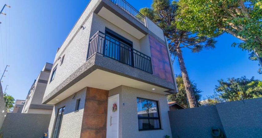 Sobrado com 4 quartos  à venda, 120.00 m2 por R$949000.00  - Boqueirao - Curitiba/PR