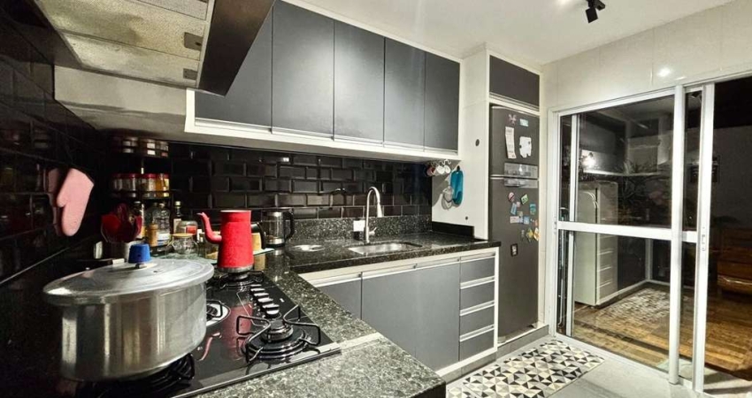 Sobrado com 4 quartos  à venda, 185.00 m2 por R$670000.00  - Quississana - Sao Jose Dos Pinhais/PR