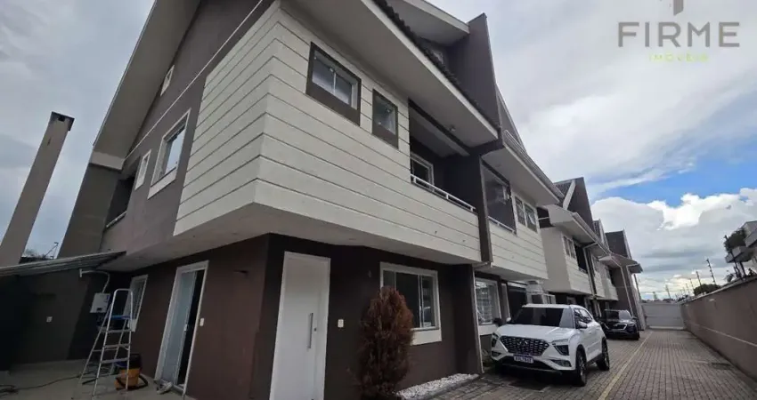 Sobrado com 3 quartos para alugar, 127.33 m2 por R$3900.00 - Boqueirao - Curitiba/PR