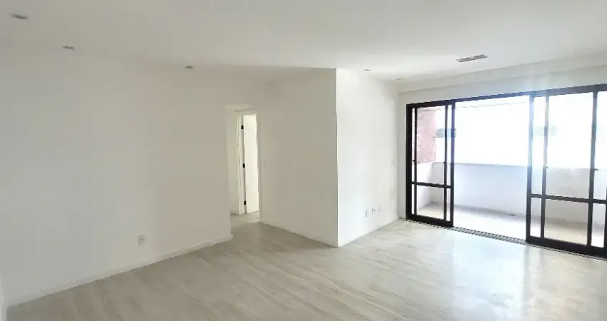 Apartamento 3 Quartos, Suíte, Nascente, Duas Garagens, Portaria 24h!