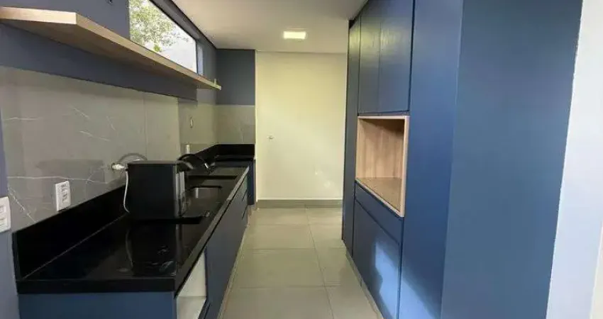 Casa para locação com 3 quartos sendo 2 suítes no condomínio san marino Cuiabá