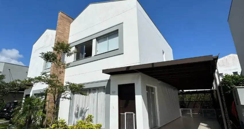 Casa semi mobiliada em condominio  clube em balneário camboriú