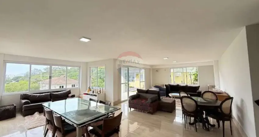 Casa 257m2 e 4 suítes a venda em condomínio fechado, lazer completo e segurança no recreio dos bandeirantes