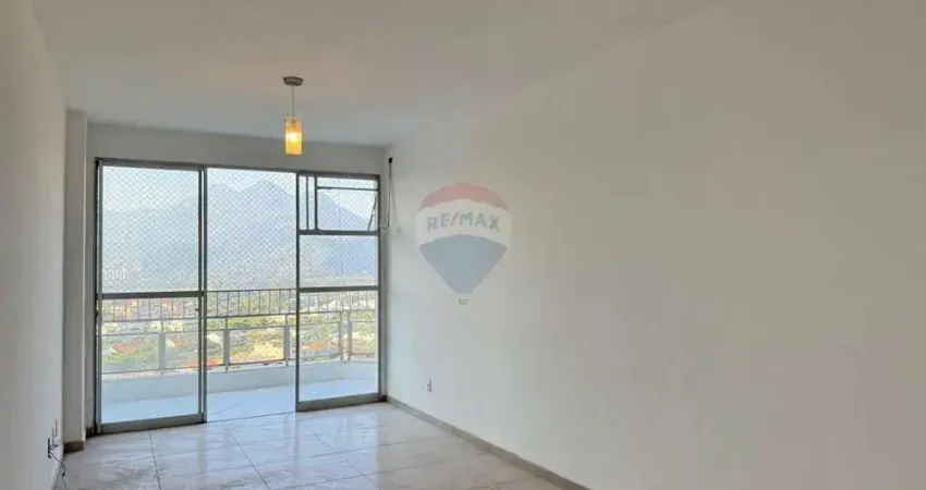 Apartamento de 1 quarto e sala com dependência No Parque das Rosas por R$ 4.540