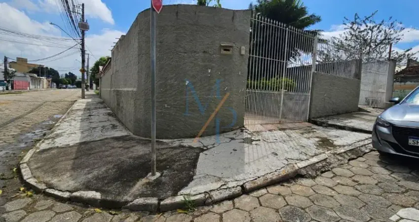 Três casas para venda tem 320 metros quadrados com 5 quartos em Vila São Bento - São José dos Campos - SP