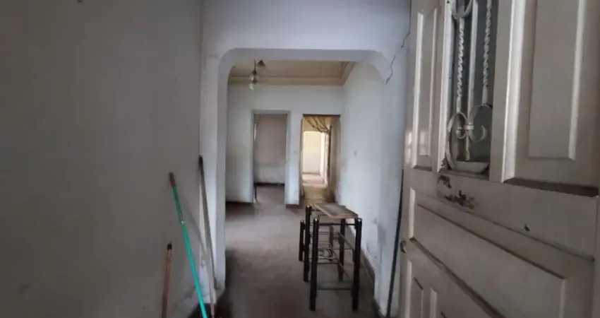 Terreno Centro de Jacareí (Casa P/ Demolir ou Reforma)