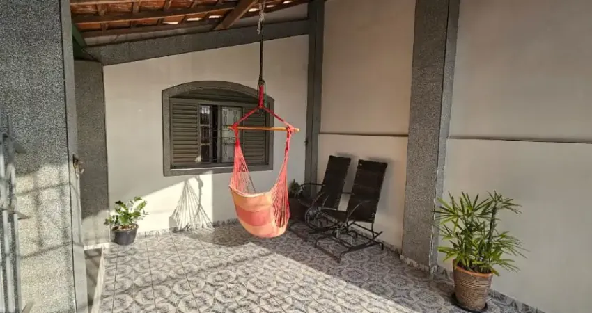 Excelente casa, ótima localização do bairro Jardim Portugal.