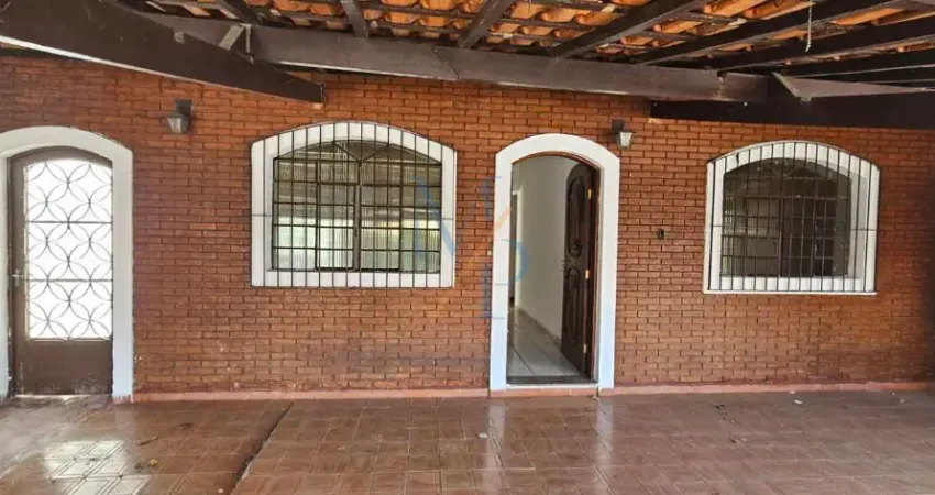Casa com ótima localização no Jd. Portugal, próximo ao Sesi e comércios - Zona Sul de SJC