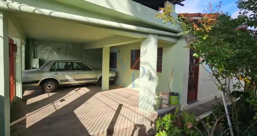 Casa com despensa e edícula - No parque industrial, próximo ao Shopping Jardim Oriente