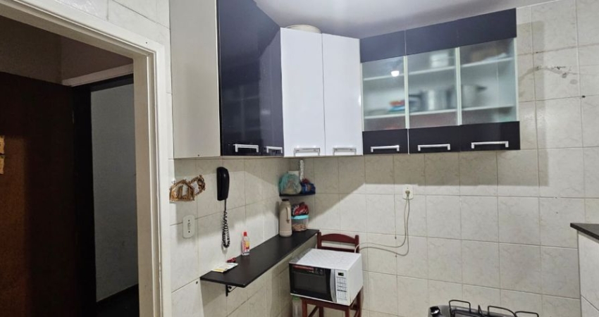 Lindo apartamento com 3 dormitórios - Ótima localização, com fácil acesso a avenidas e próximo a comércios