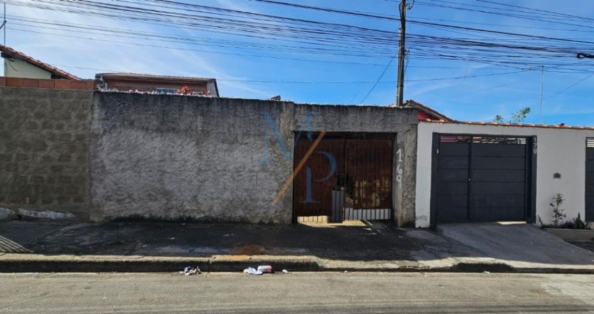 Casa com 2 quartos e um quintal nos fundos - Fica a 10 minutos do Shopping Vale Sul e próximo a Av. Cidade Jardim