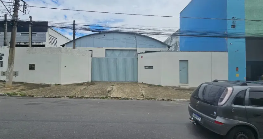 Galpão com  habite-se industrial, área de 1000mts - fácil acesso rodovia presidente dutra