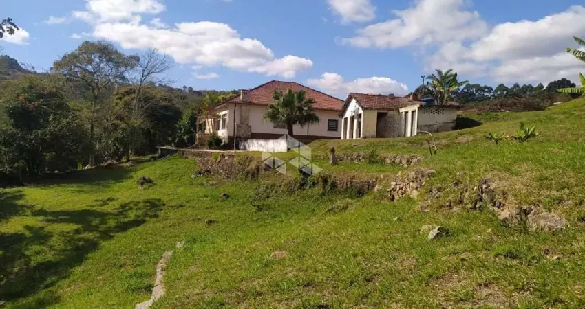 Chácara com 3 dormitórios, 10.959m² de Terreno por R$ 2.500.000 - Estância Santo Antonio - Mairiporã/SP