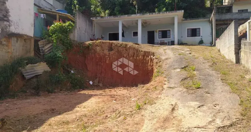 Casa com 1 dormitório à venda por R$ 250.000 - Capoavinha - Mairiporã/SP