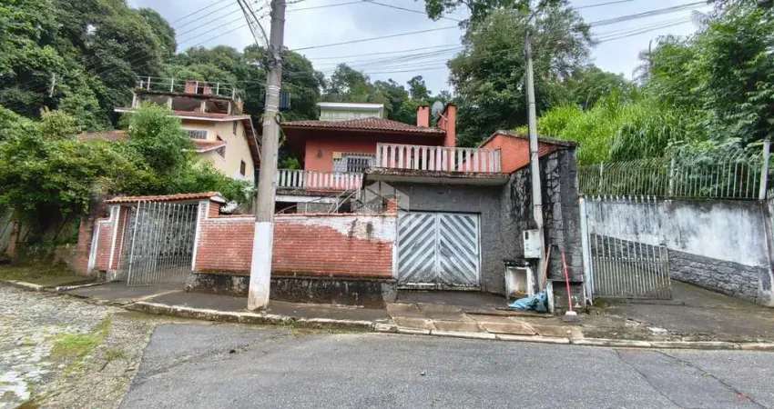 Casa com 03 dormitorios á venda por R$ 550.000,00 - Clube de Campo - Mairiporã/SP