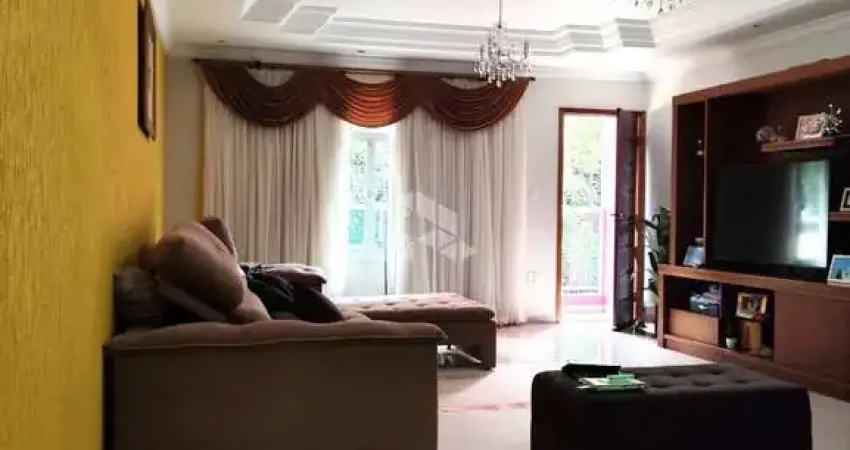 Casa sobrado a venda no planalto em são bernardo do campo, 3 quartos, 3 suítes e 4 vagas.