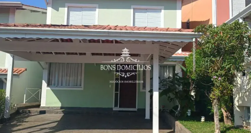 Casa de Condomínio à Venda com 03 quartos - Granja Viana
