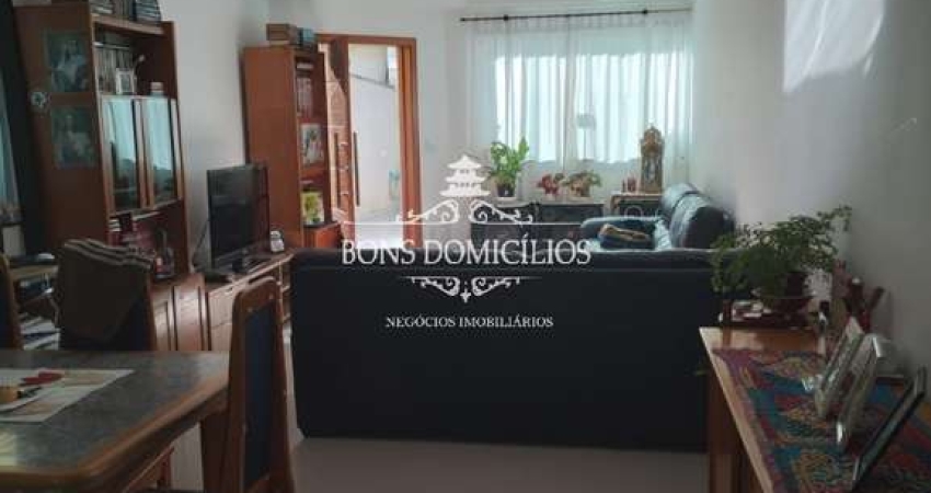 Casa com 3 suítes e 4 vagas em bolsão residencial no Jardim da Glória ao lado da Granja Viana