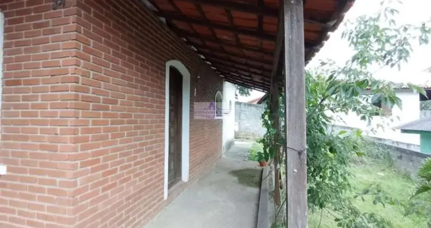 Casa 2 dormitórios para Venda em Cotia bem no Centro