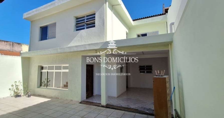 CASA 3 DORMS EM TERRENO 250M2 COM 3 VAGAS E VARANDA ESPAÇOSA