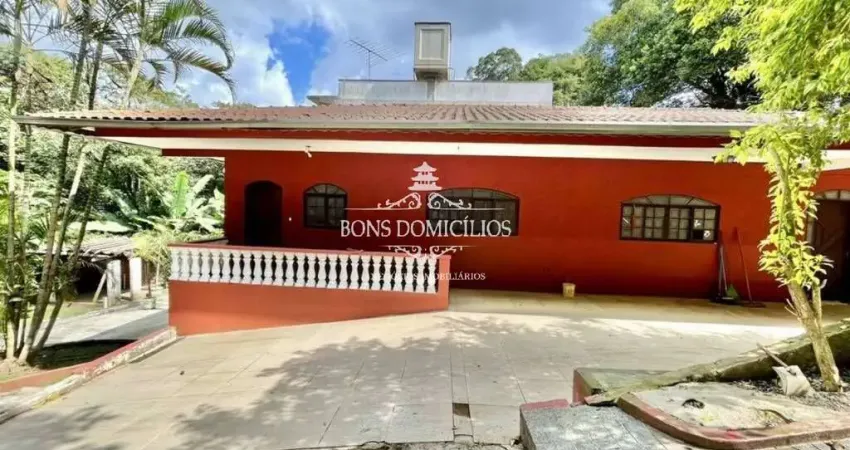 Imperdível casa de luxo na granja viana: 03 quartos, 01 suíte, 250m², 6 vagas de garagem - visite agora!