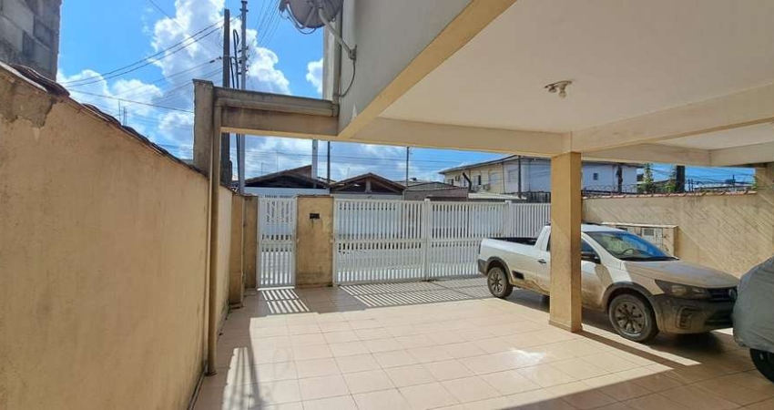 Linda casa de condomínio fechado!!!!