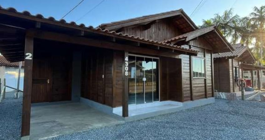 Casa para Locação em Guaramirim, Escolinha, 2 dormitórios, 1 banheiro, 1 vaga