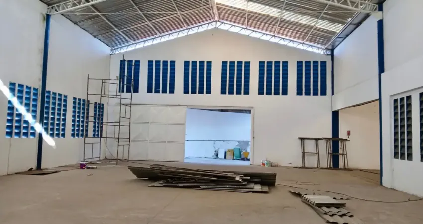 Barracão / Galpão / Depósito com 4 salas para alugar na Estrada Barão de Aquiraz, 1486, Messejana, Fortaleza