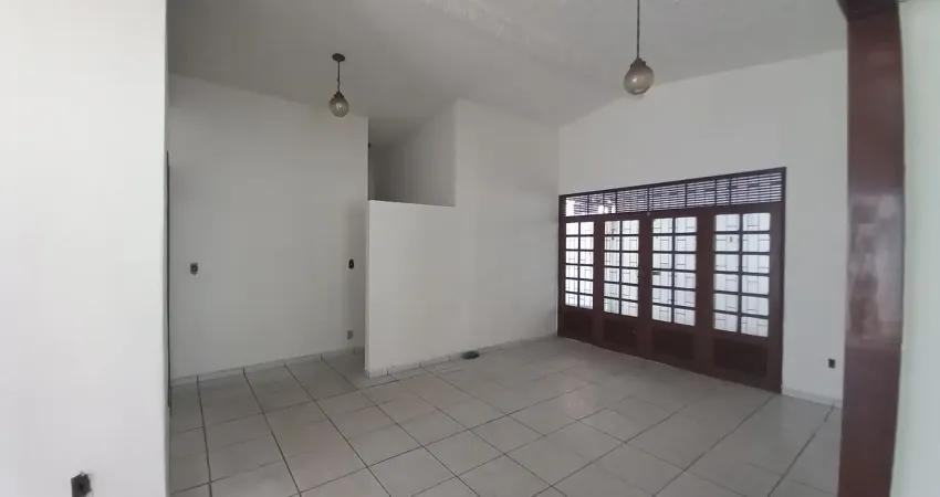 Casa na rua trairi - petrópolis com terreno de 402m² e 244m² de área construída