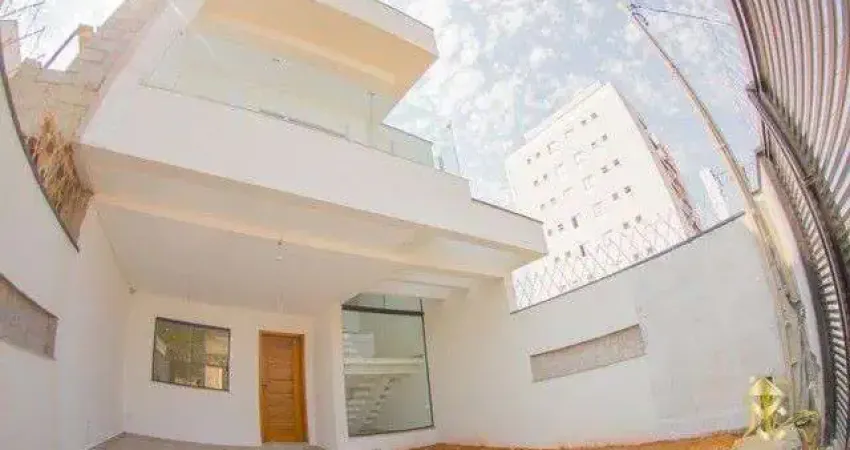 Casa à Venda em Jardim Oásis, Taubaté - SP