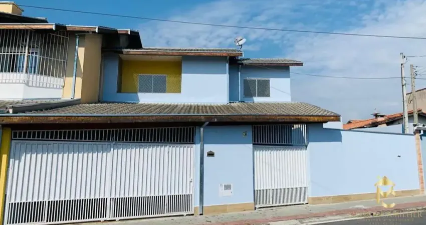 Sobrado à Venda em Jardim Gurilandia, Taubaté - SP
