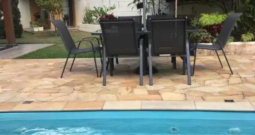 Sobrado à Venda em Campos do Conde, Tremembé - SP