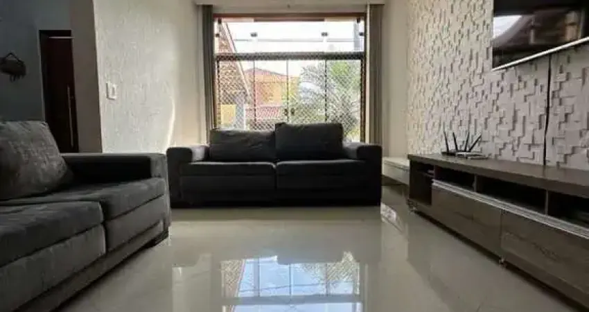 Casa em condomínio à Venda em Condomínio Residencial Jardins, Taubaté - SP